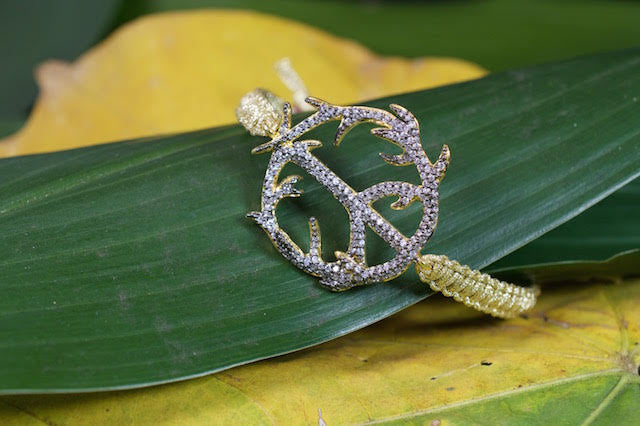 Tai Gold Vine Peace Bracelet