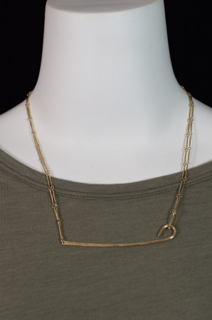 Alexis_Russell_Bar_Chain_Hook_Necklace