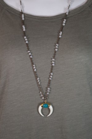 Native_Gem_Turquoise_Crescent_Necklace
